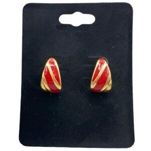 EUC MONET Vintage signed red‎ enamel and gold tone pierced earrings.
